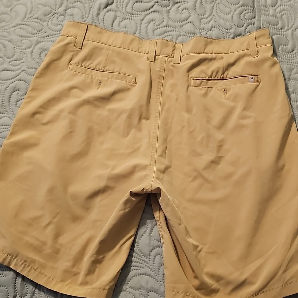 Hurley Men's Phantom Walk-Shorts Khaki Flat Front Shorts